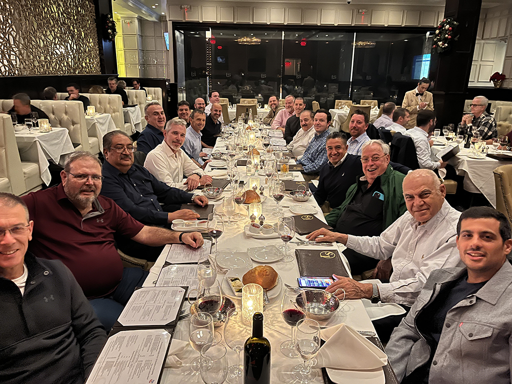 Dinner-with-our-customer
